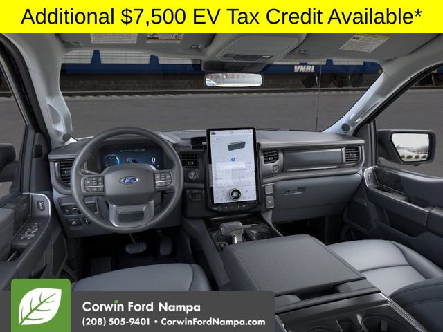 2025 Ford F-150 Lightning photo 9