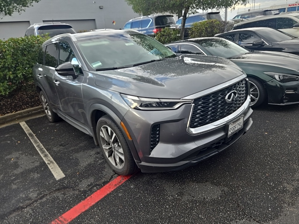 2025 INFINITI QX60 LUXE's photo