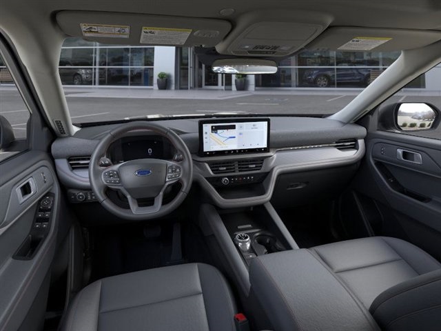 2025 Ford Explorer photo 8