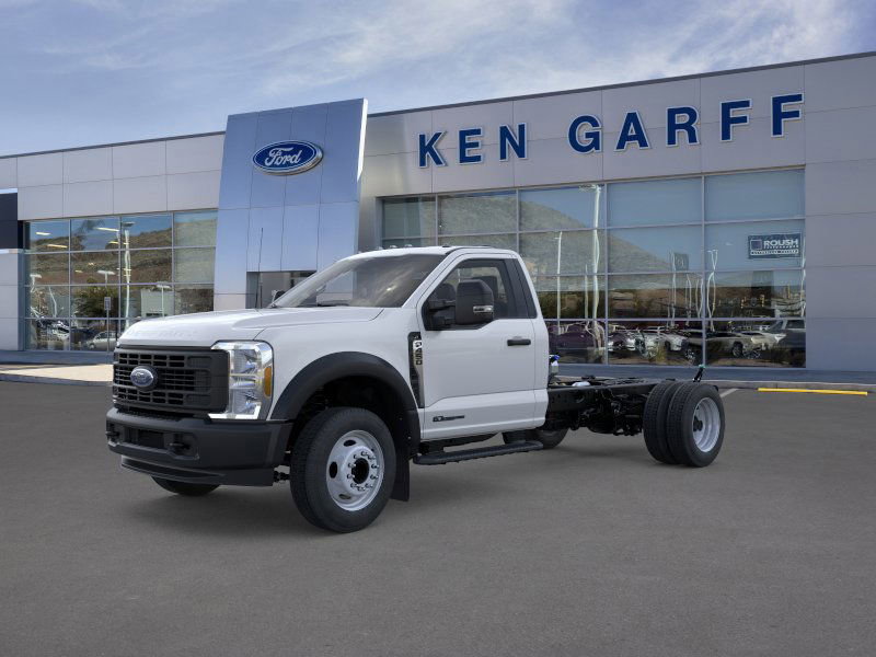 2025 Ford F-450 Super Duty Chassis Cab XL's photo