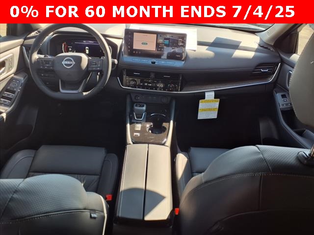2025 Nissan Rogue Platinum photo 3