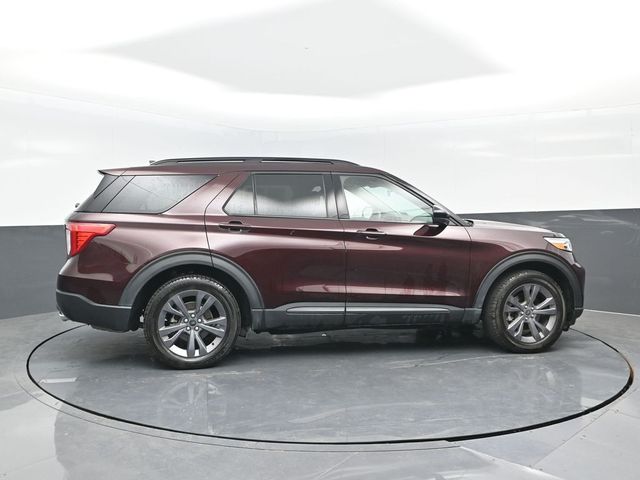 2022 Ford Explorer XLT photo 3
