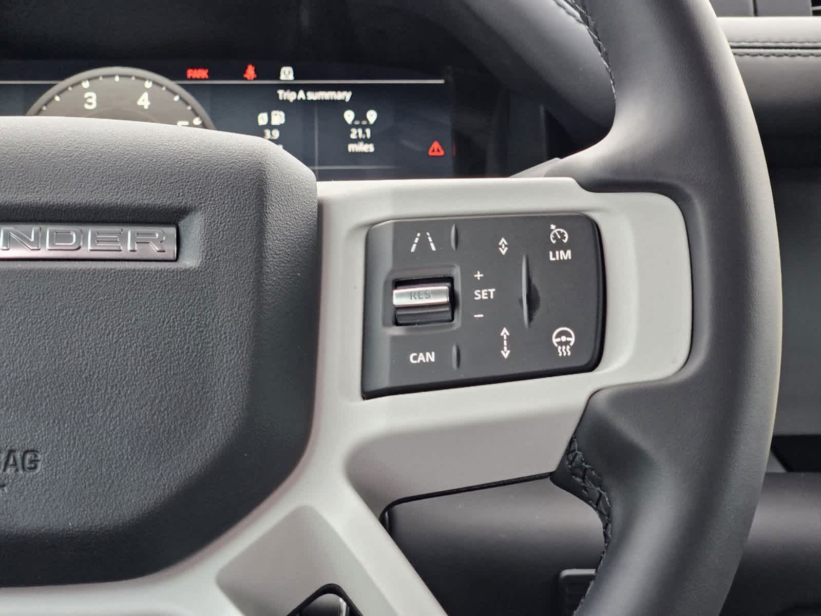2025 Land Rover Defender 110 X-Dynamic SE photo 27