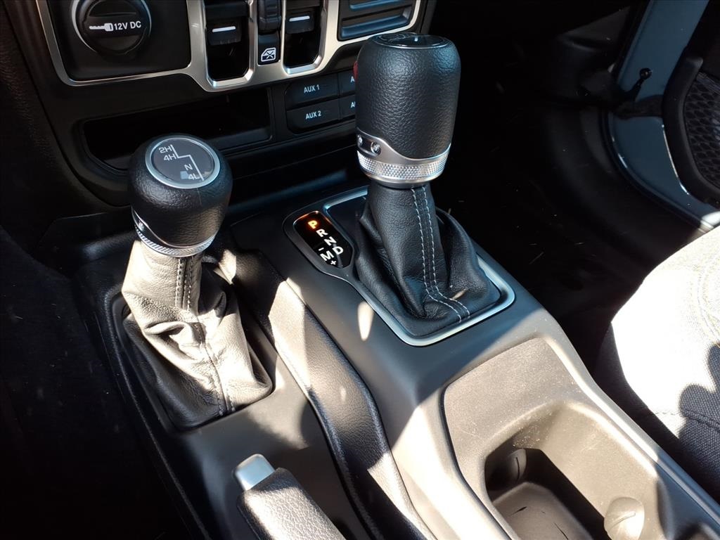 2025 Jeep Gladiator Sport S photo 14
