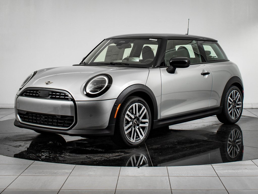 2026 MINI Hardtop 2 Door's photo