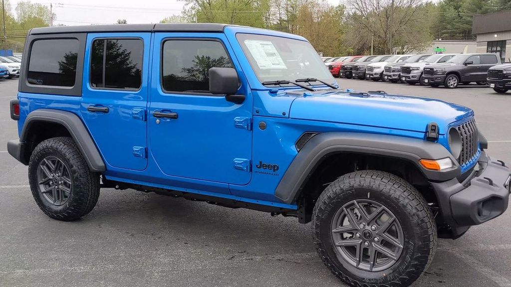 2025 Jeep Wrangler Sport S photo 3