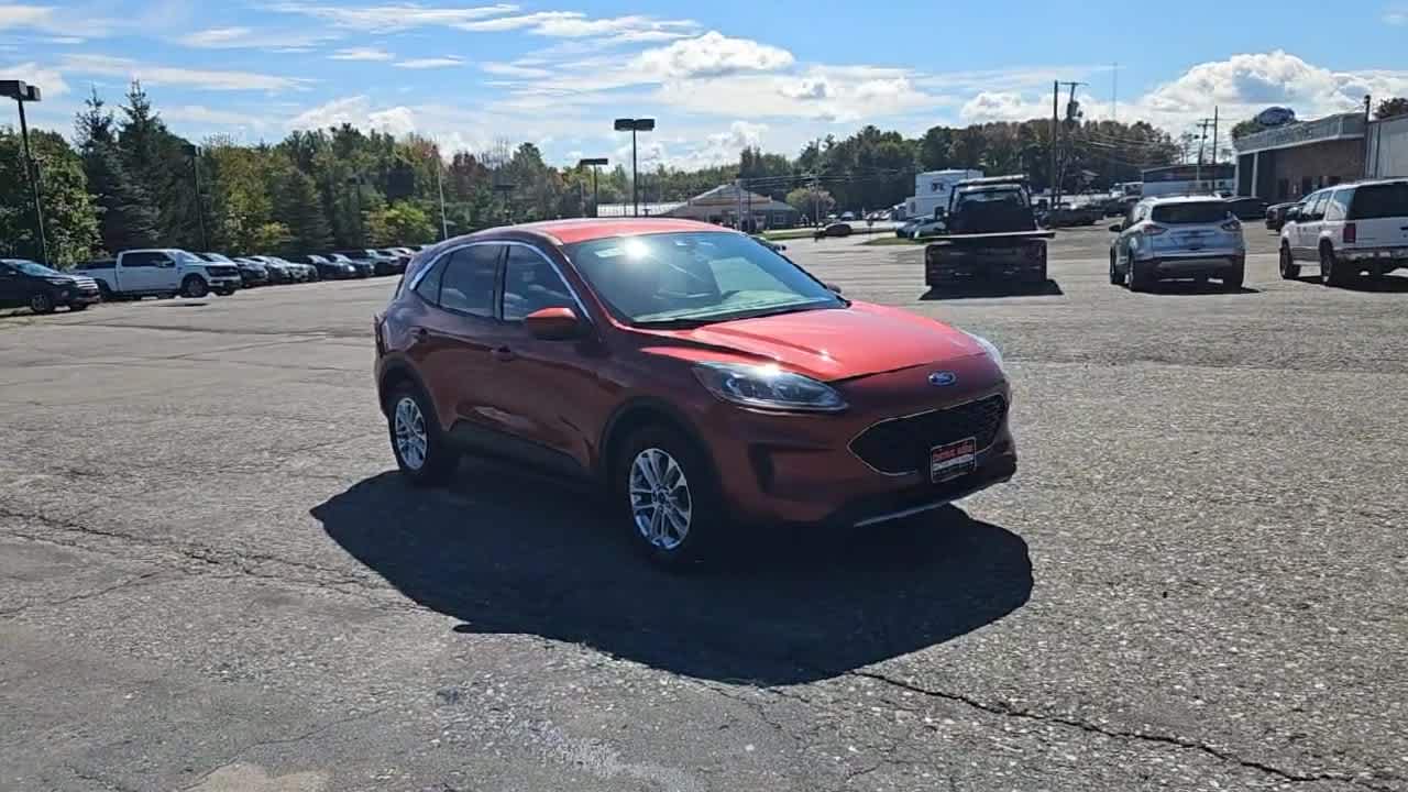 2020 Ford Escape SE photo 2