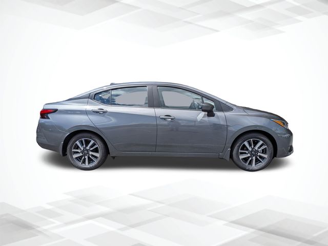2025 Nissan Versa 1.6 SV photo 3
