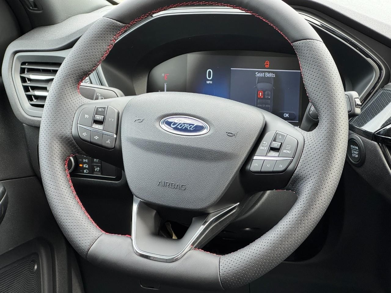 2026 Ford Escape ST-Line photo 4