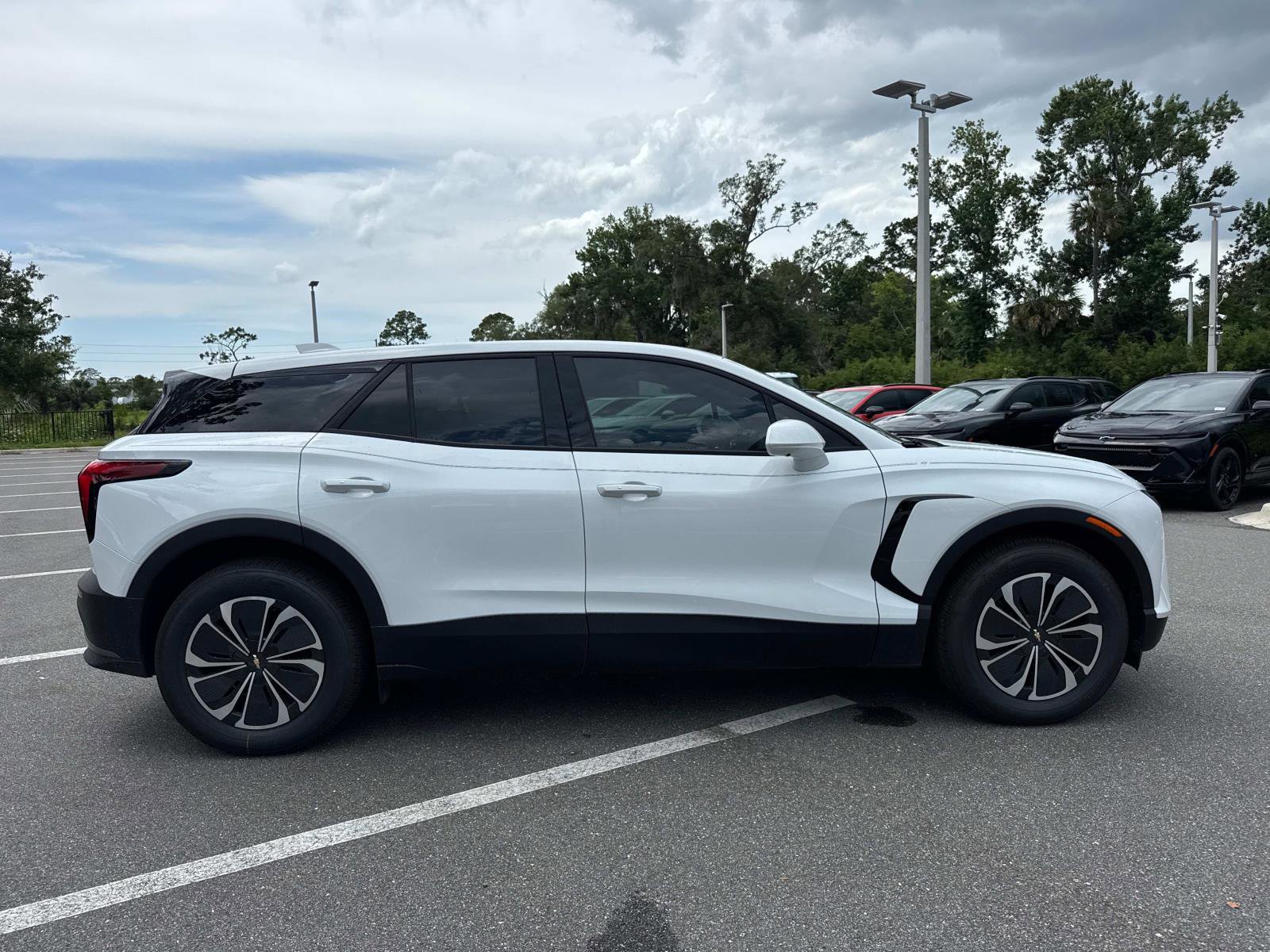 2025 Chevrolet Blazer EV photo 2