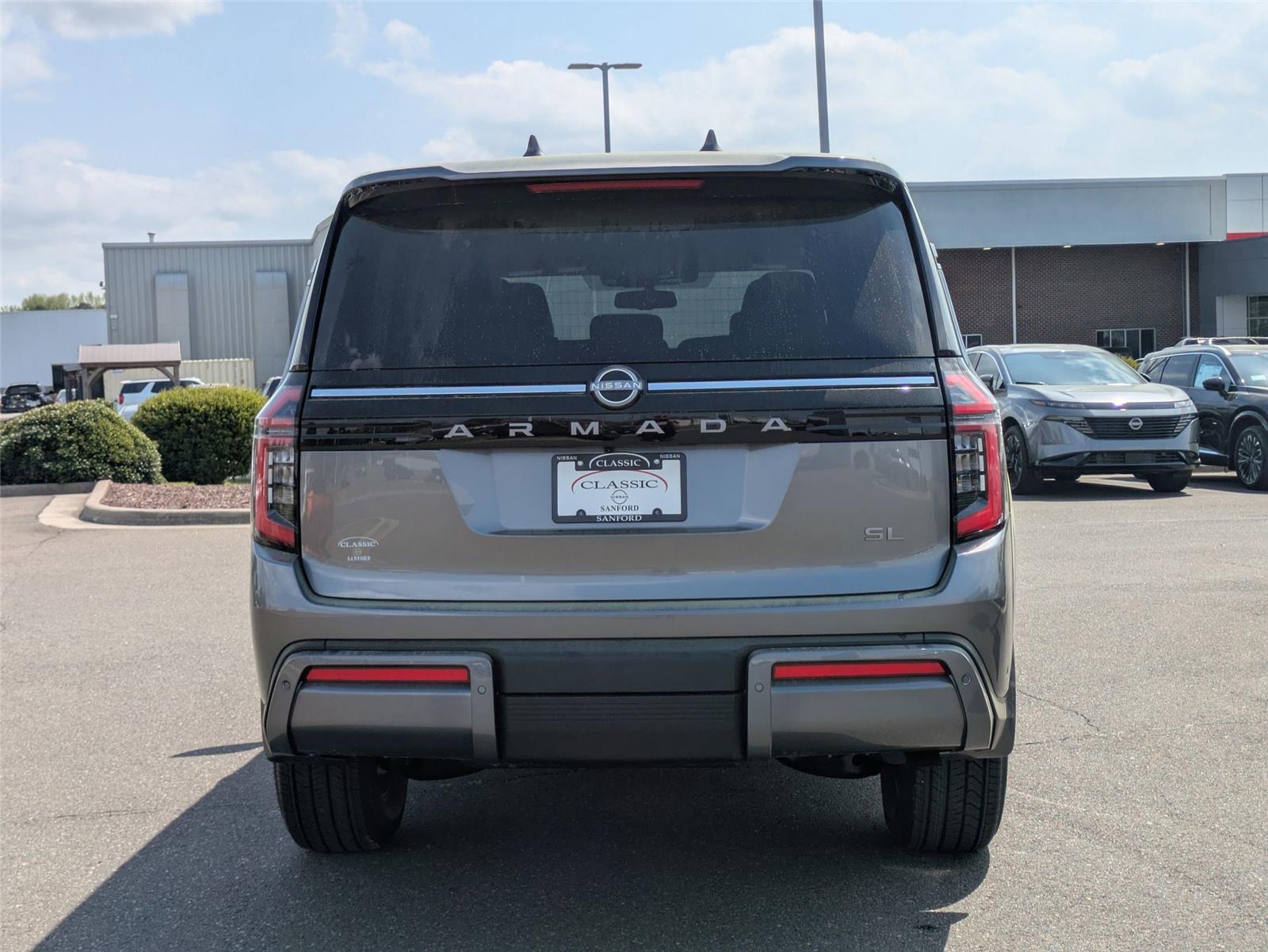 2025 Nissan Armada SL photo 6