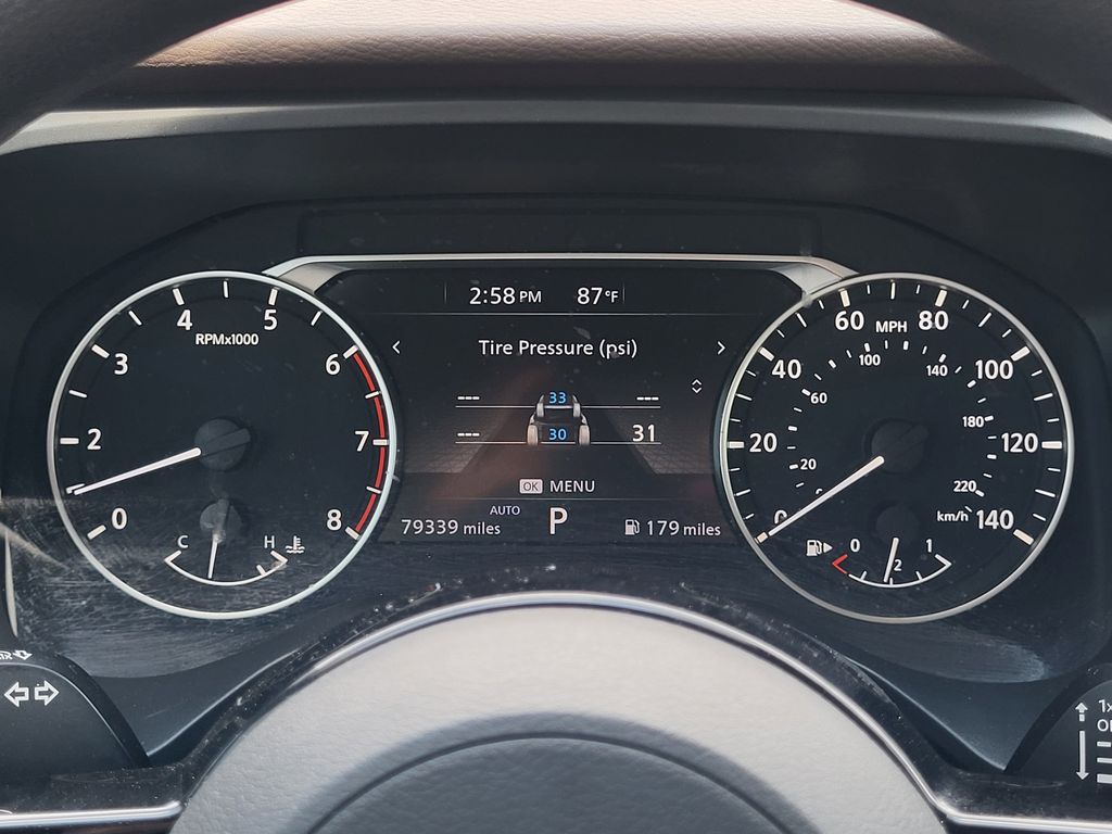 2023 Nissan Rogue SV photo 10