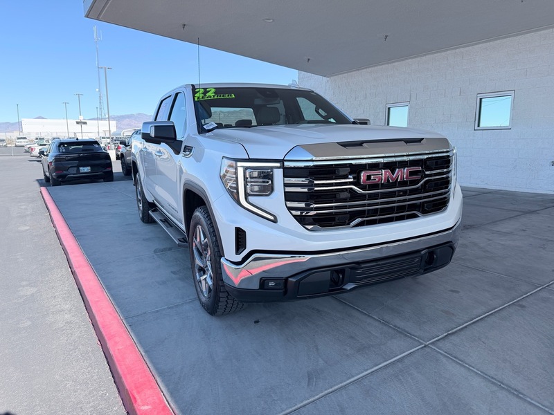 2022 GMC Sierra 1500 SLT's photo