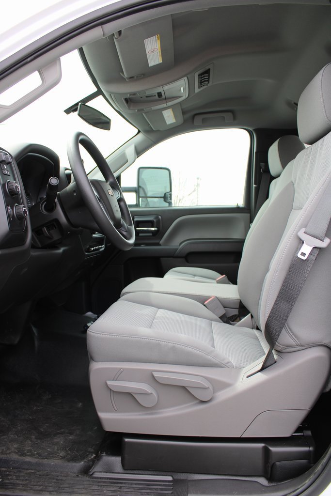 2024 Chevrolet Silverado 6500HD Work Truck photo 15