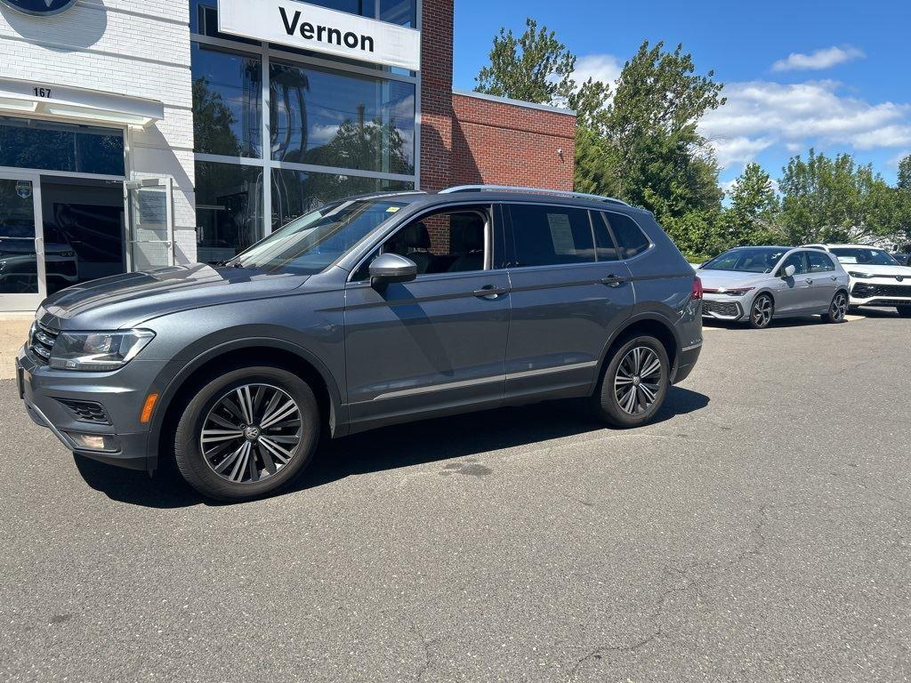 2018 Volkswagen Tiguan SEL photo 2