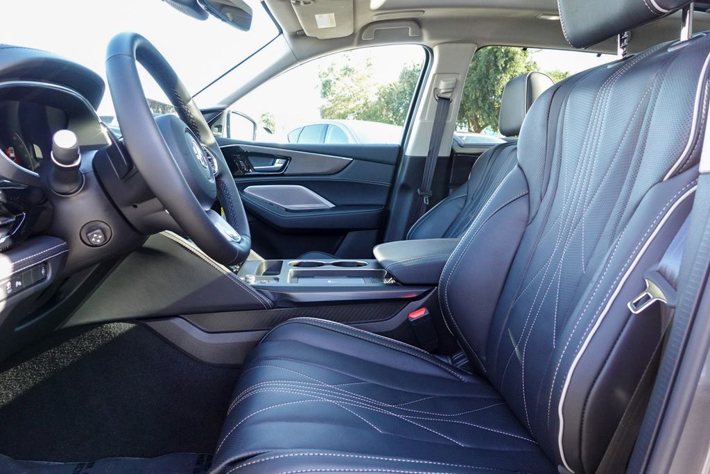 2026 Acura MDX Sport Advance photo 6