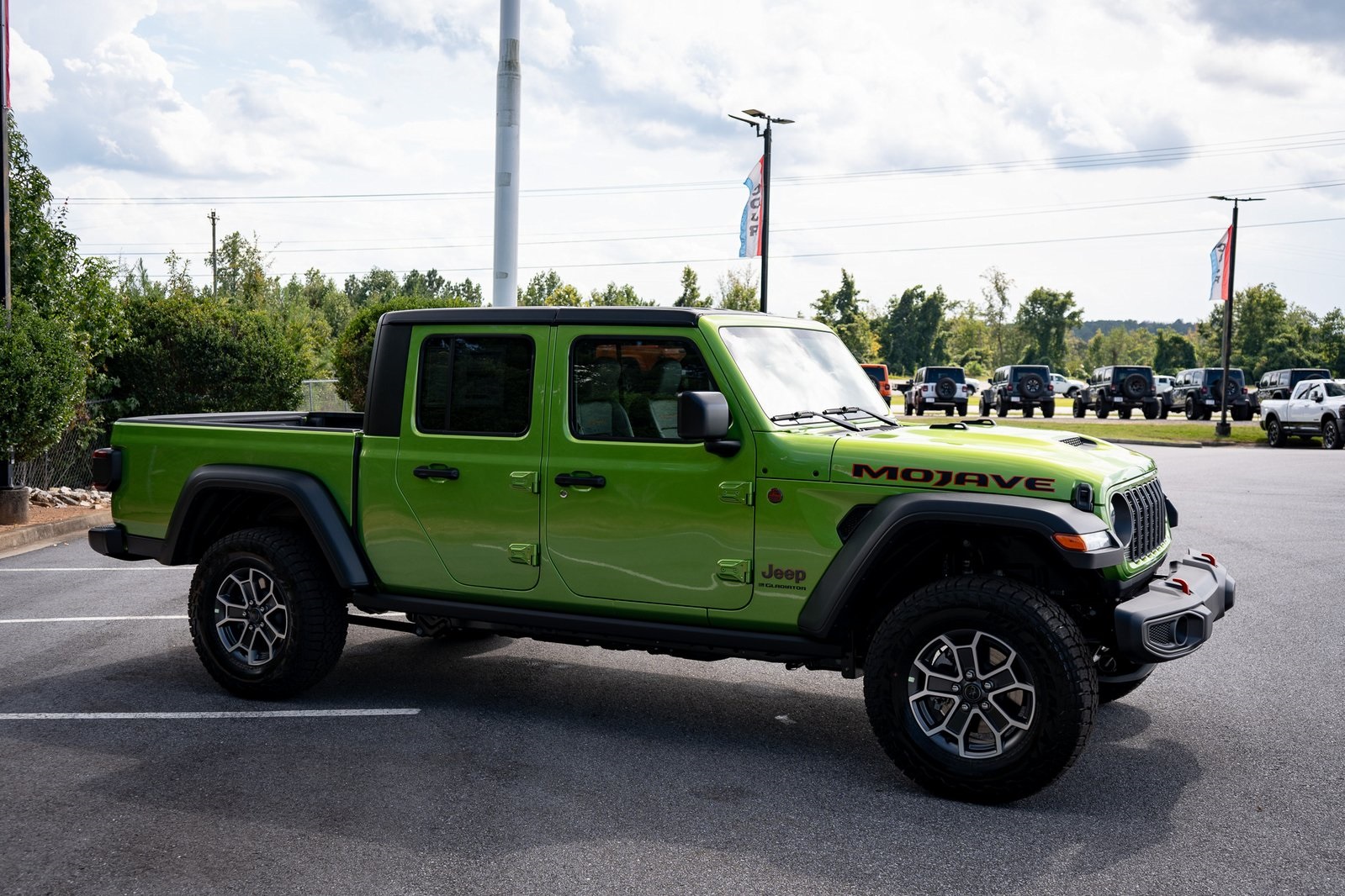 2025 Jeep Gladiator Mojave photo 11