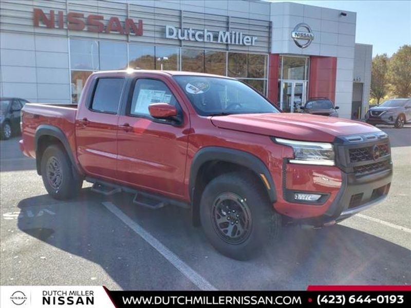 2025 Nissan Frontier PRO-4X's photo