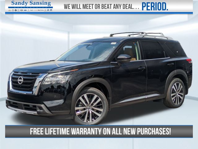 2025 Nissan Pathfinder Platinum's photo