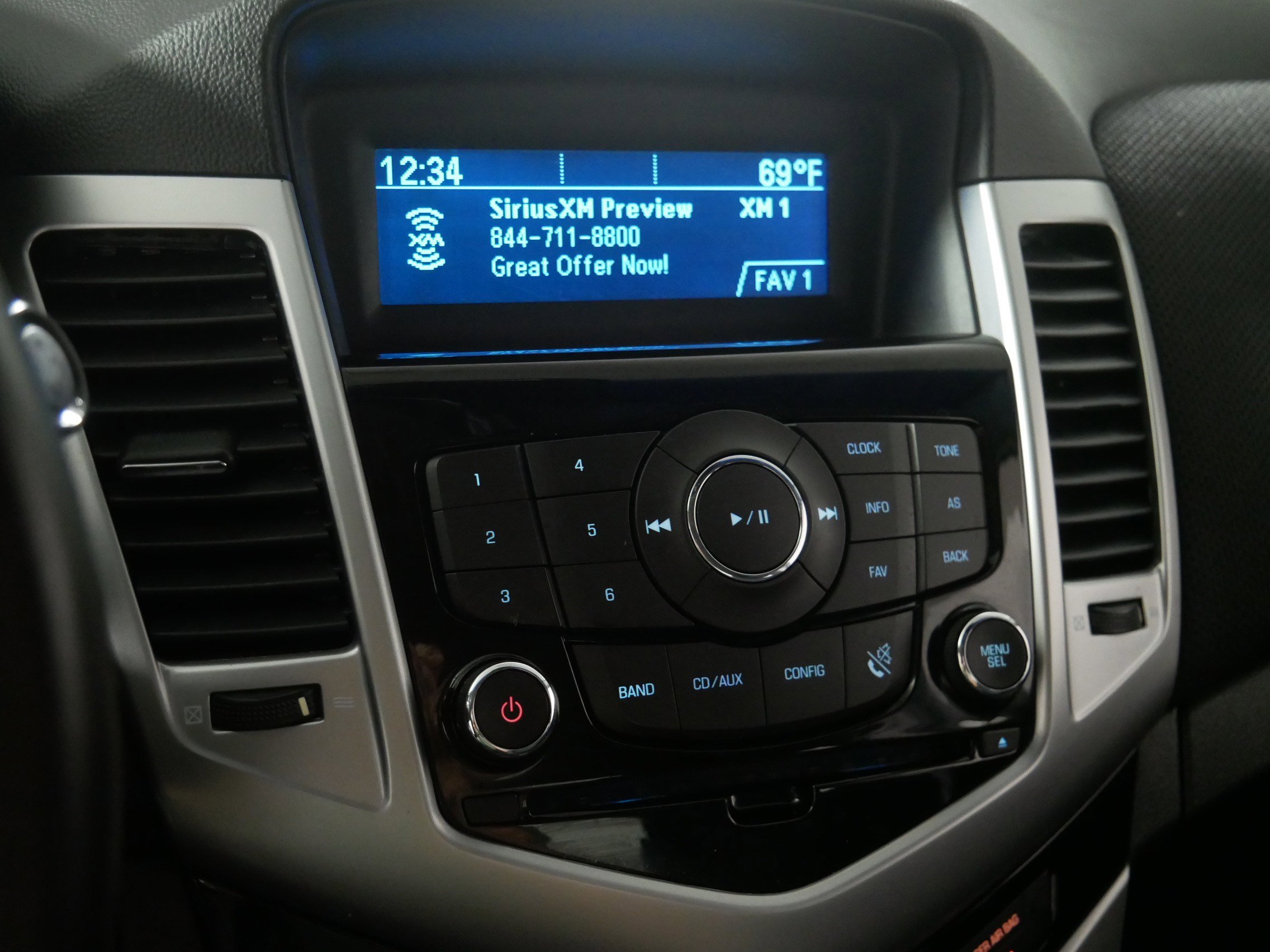 2012 Chevrolet Cruze photo 20