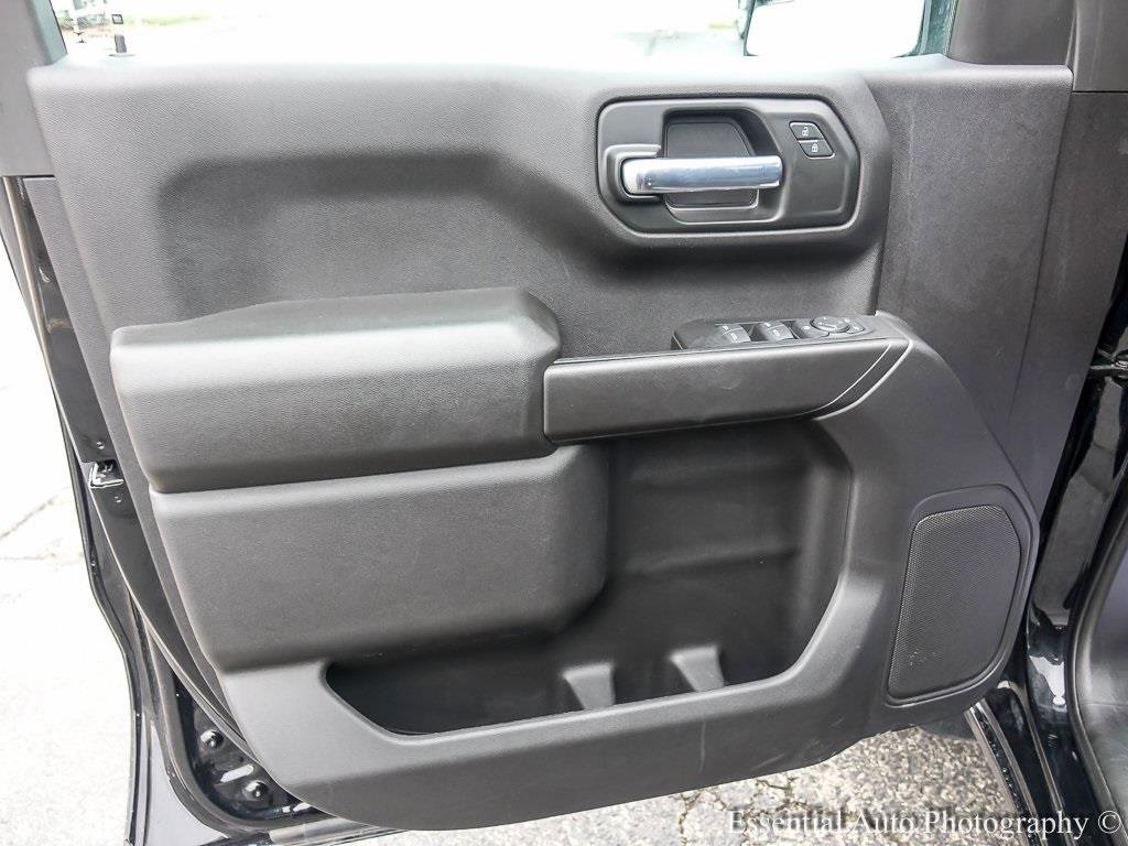 2023 CHEVROLET SILVERADO - Image 18