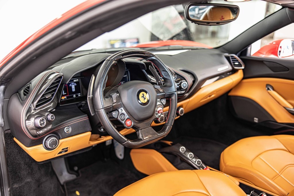 2018 FERRARI 488 - Image 18