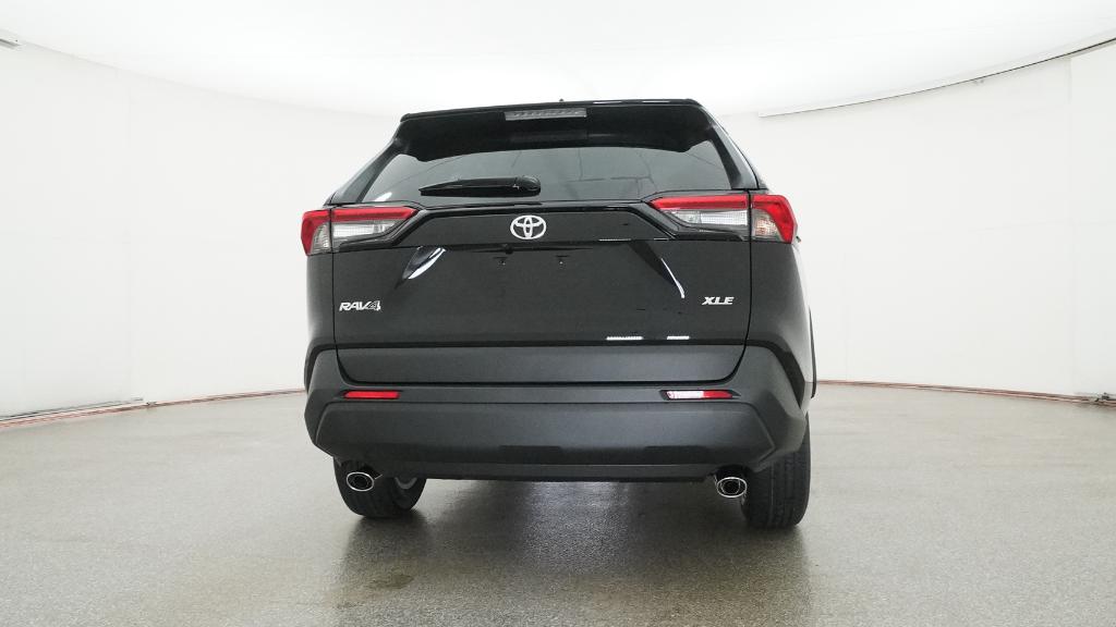 2025 Toyota RAV4 XLE photo 15