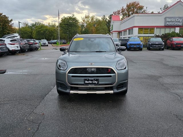 2025 Mini Cooper S ALL4 photo 2