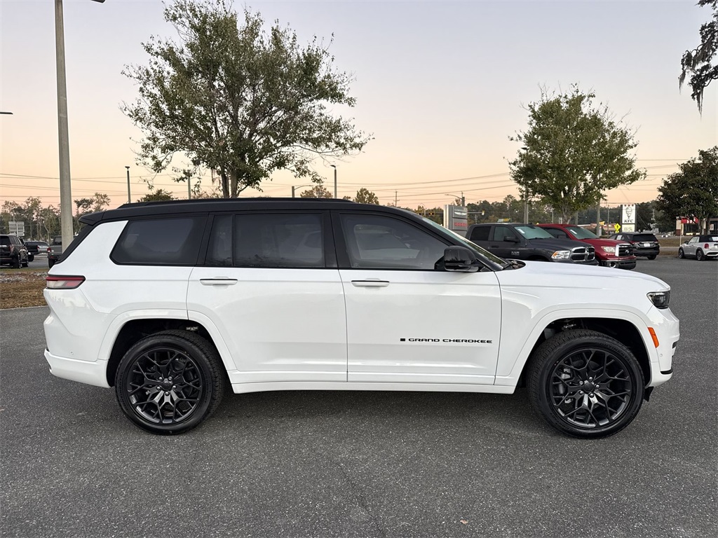 2025 Jeep Grand Cherokee L Summit Reserve photo 2