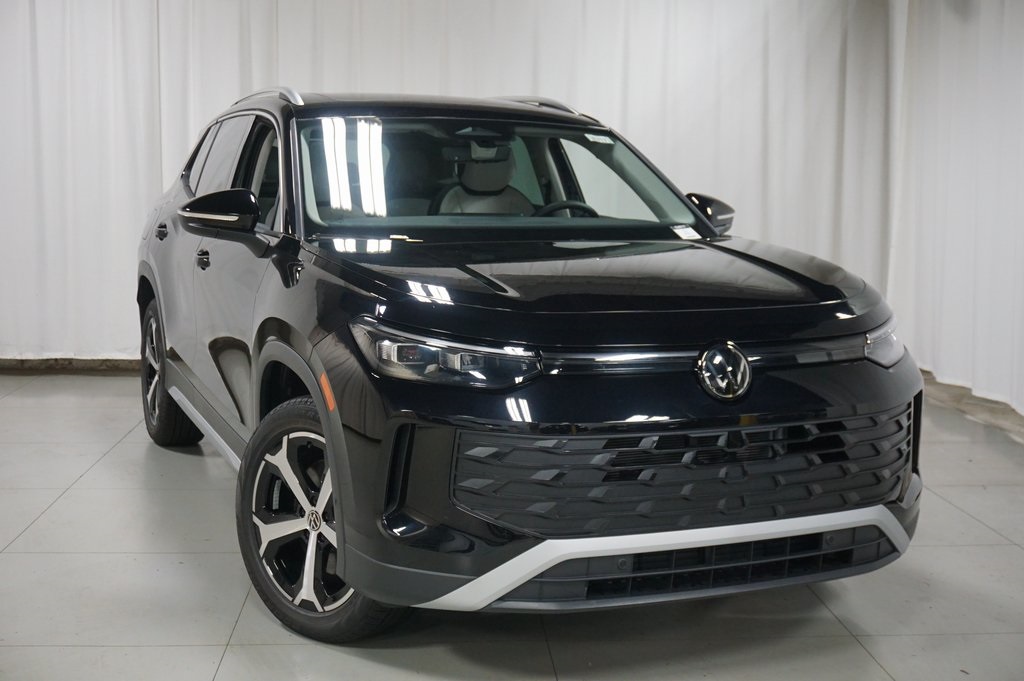 2025 Volkswagen Tiguan SE photo 4