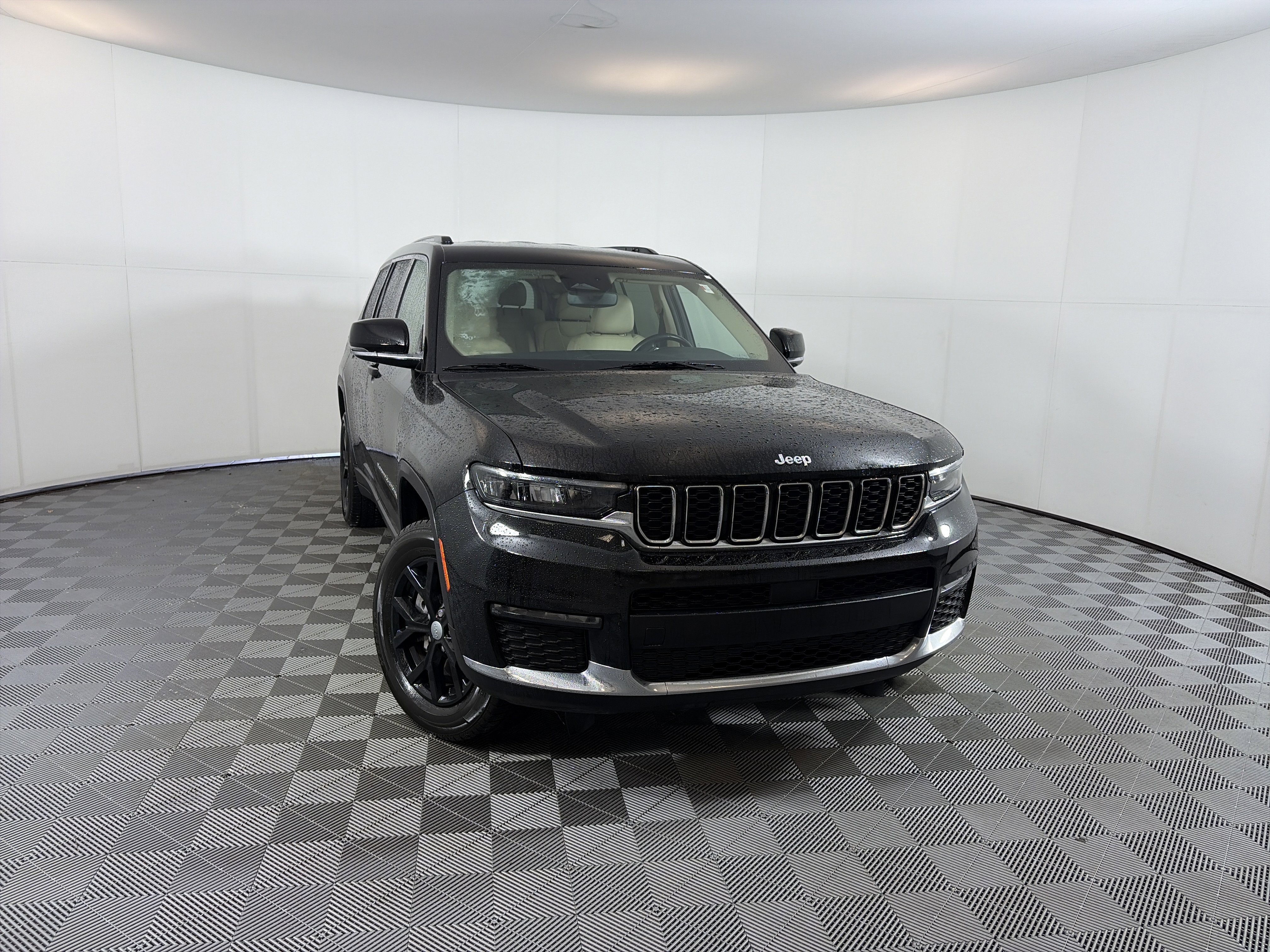 2022 Jeep Grand Cherokee L Limited's photo