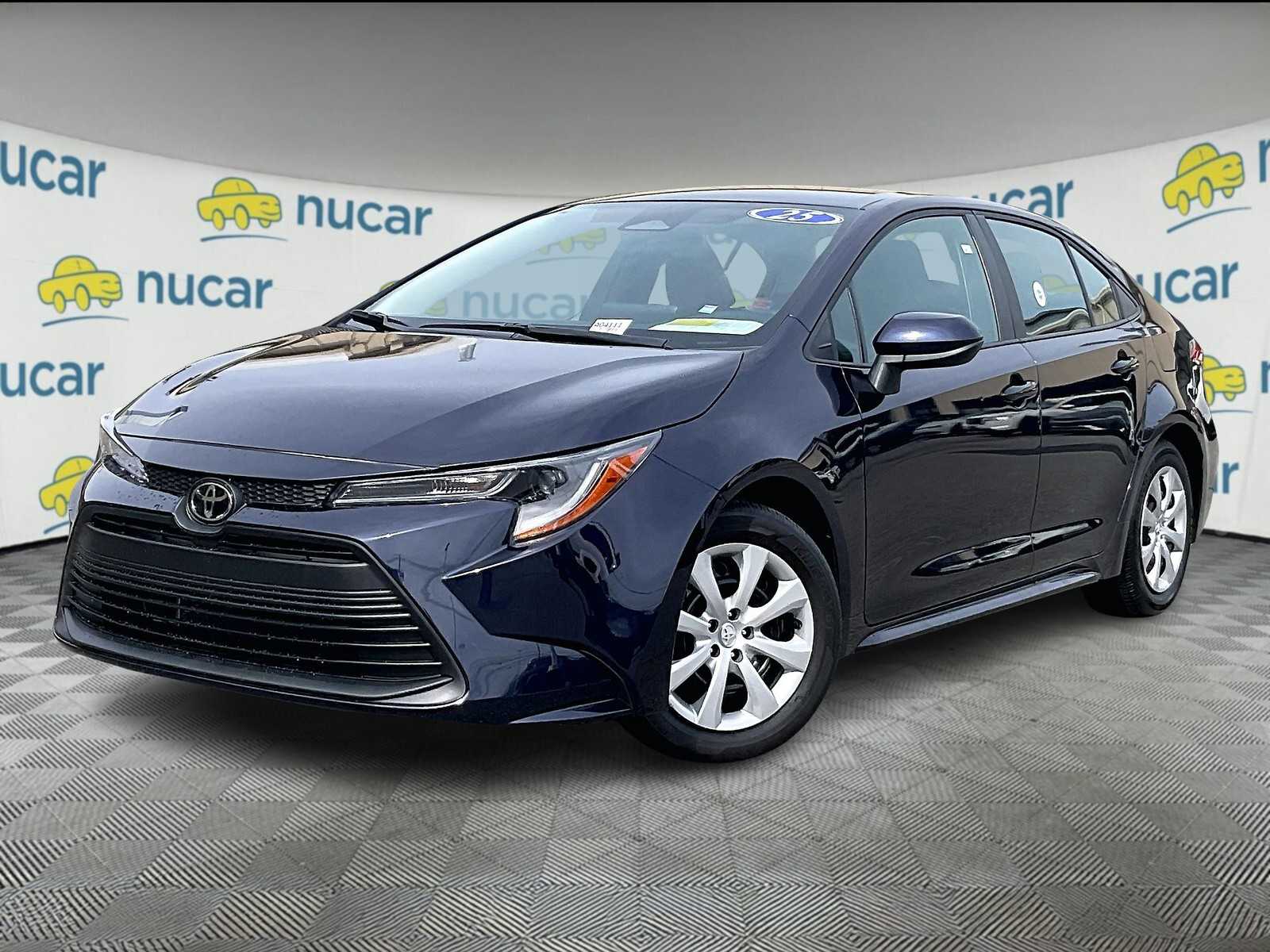 2025 Toyota Corolla LE photo 3