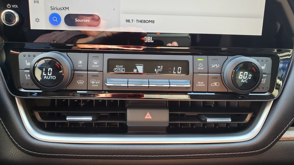 2024 Toyota Grand Highlander Limited photo 25