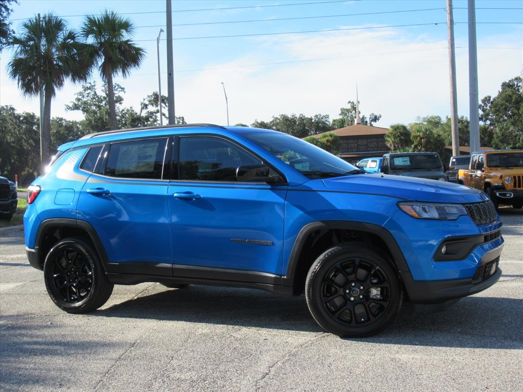 2026 Jeep Compass Latitude Altitude photo 2