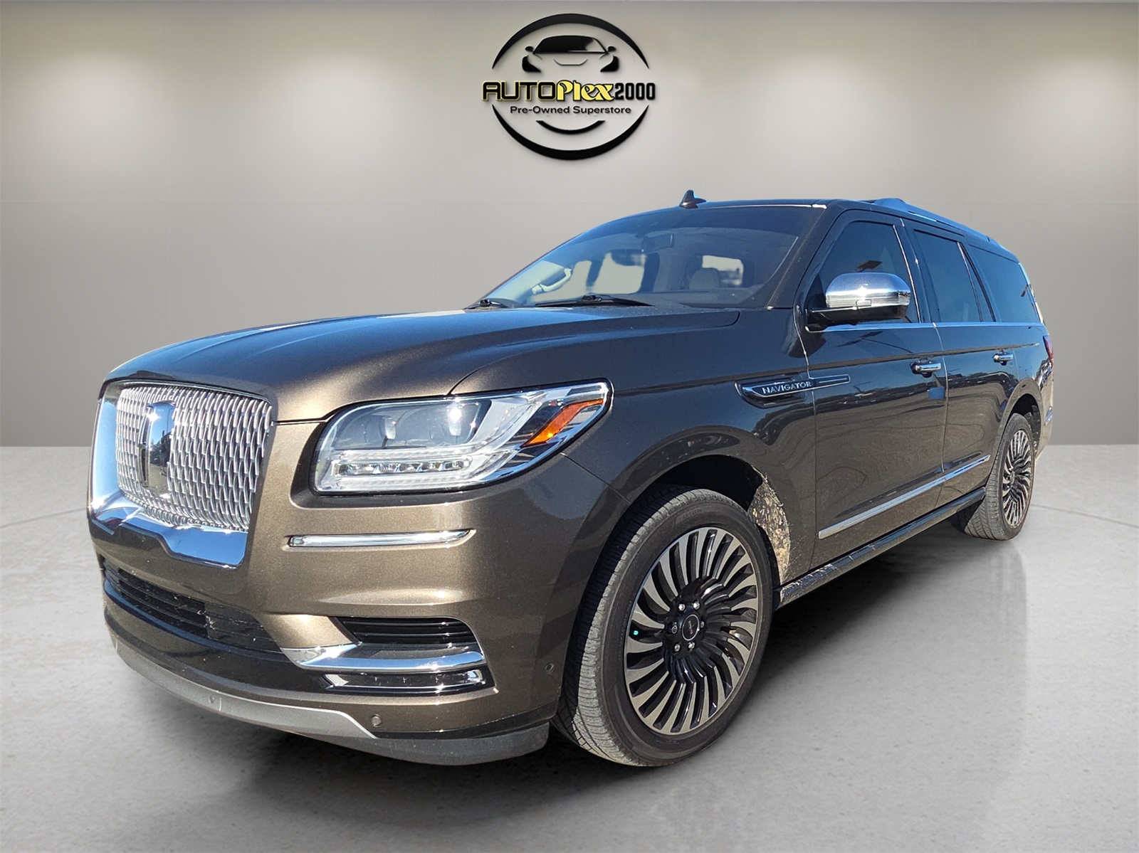 2019 Lincoln Navigator Black Label photo 3