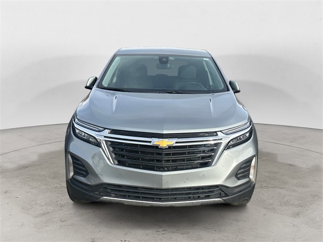 2024 Chevrolet Equinox LT photo 2