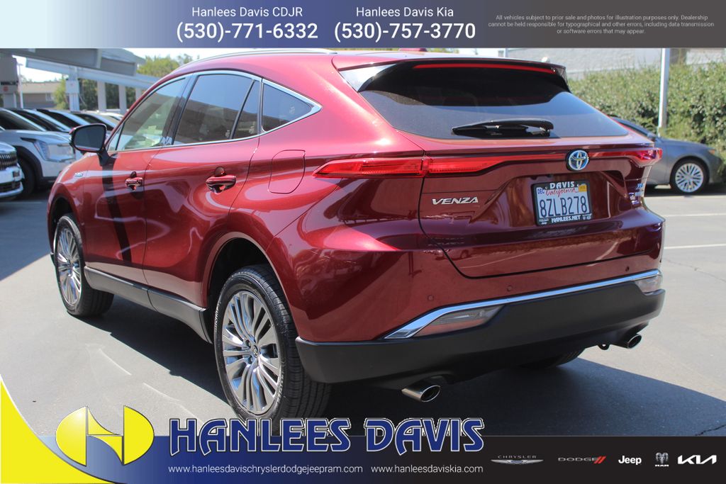 2021 Toyota Venza XLE photo 2