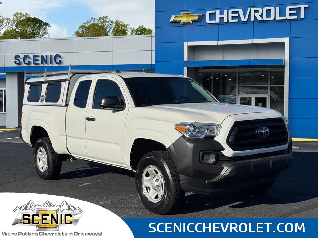 2021 Toyota Tacoma SR5's photo