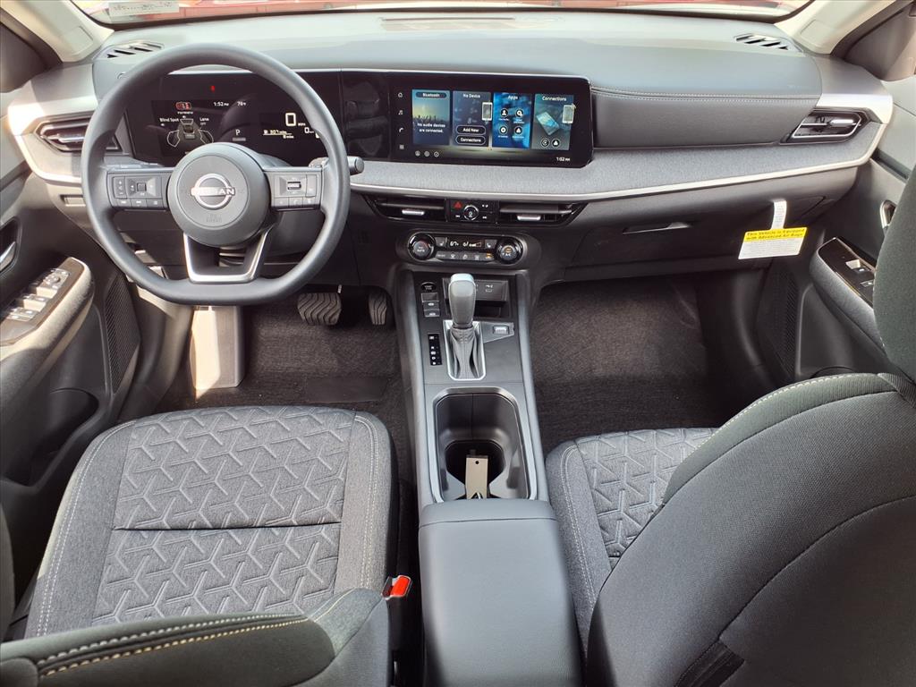 2026 Nissan Kicks SV photo 4