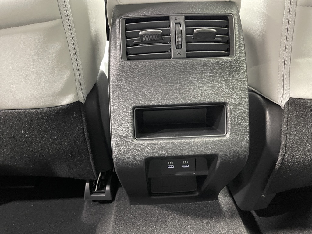 2025 Mitsubishi Outlander SE photo 24