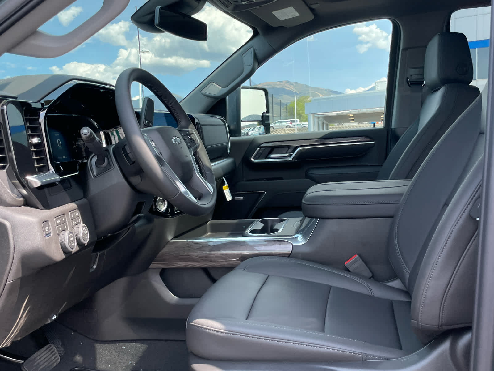 2026 Chevrolet Silverado 3500HD LTZ photo 24
