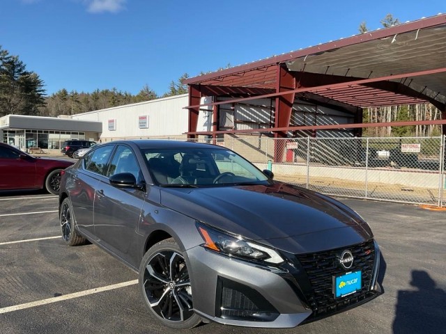 New 2025 Nissan Altima 2.5 SR