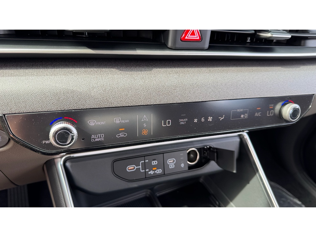 2026 Kia Carnival EX photo 15