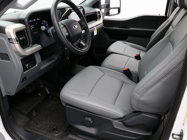 2025 Ford F-350 XL photo 12