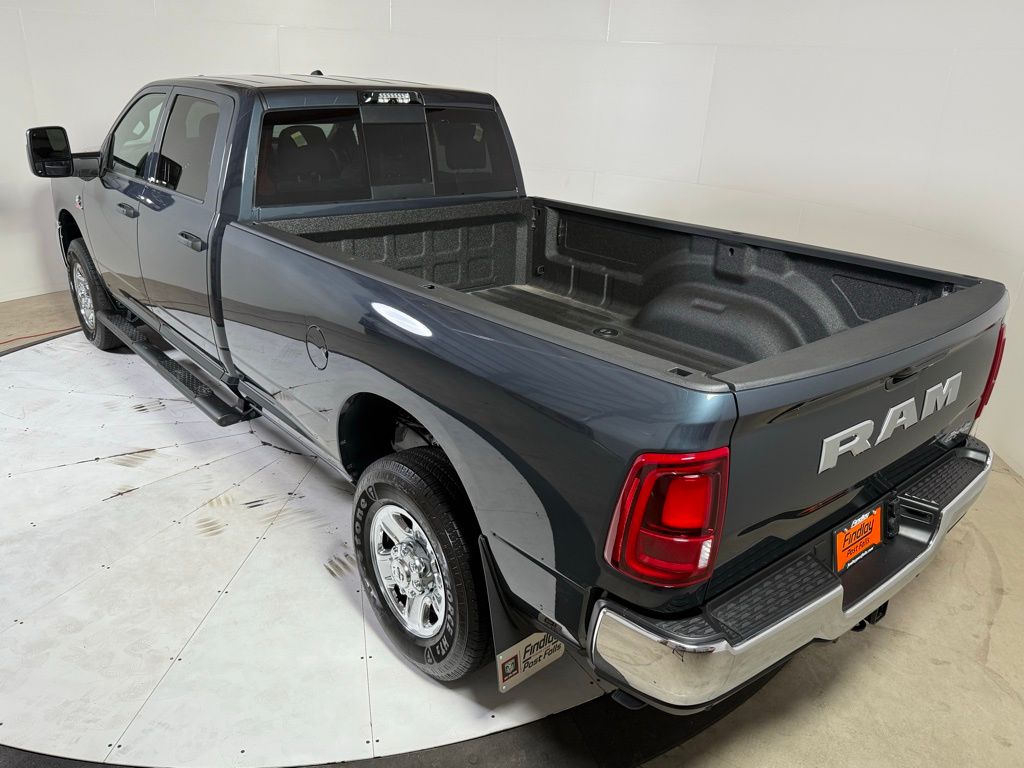 2026 Ram 3500 Tradesman photo 2