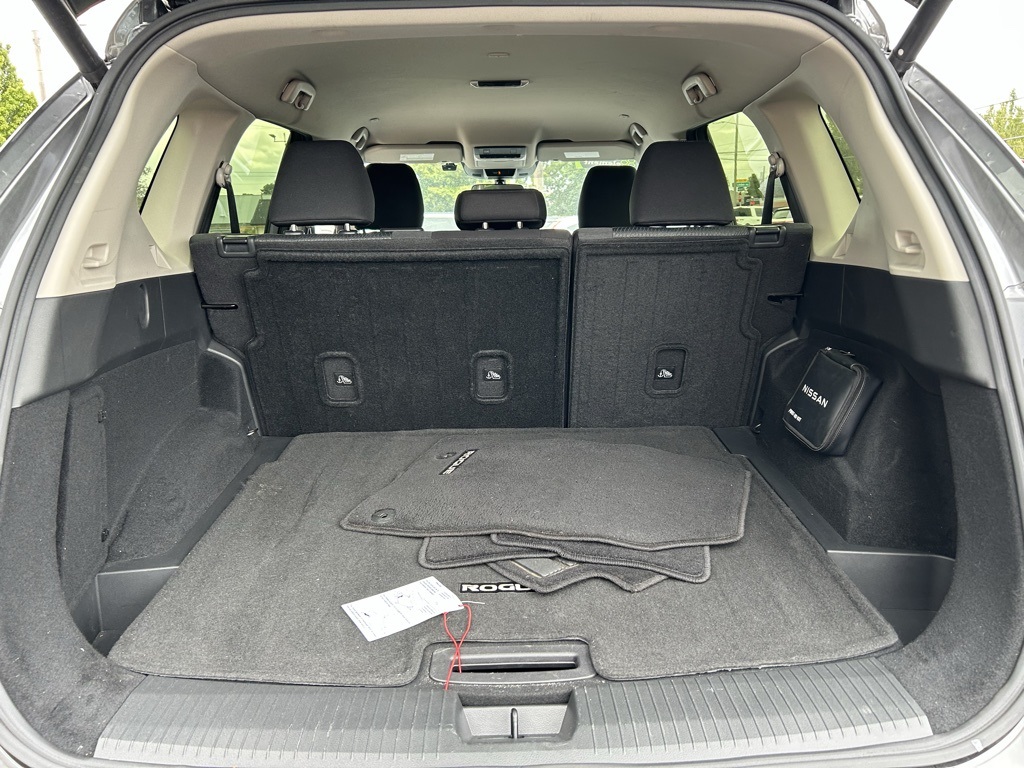 2024 Nissan Rogue SV photo 23