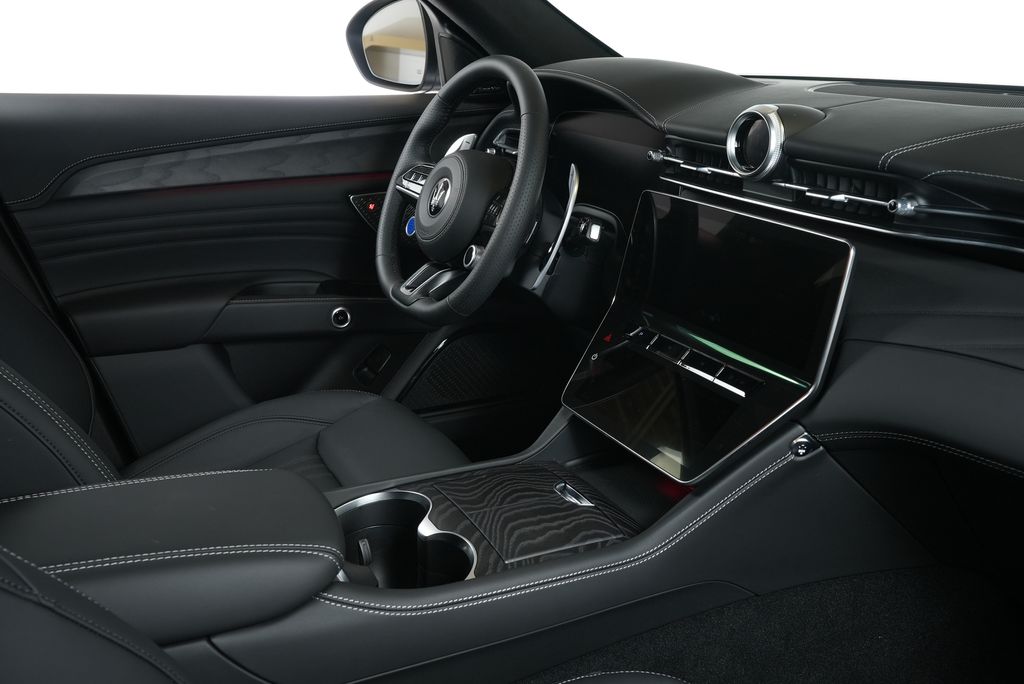 2025 Maserati Grecale photo 20