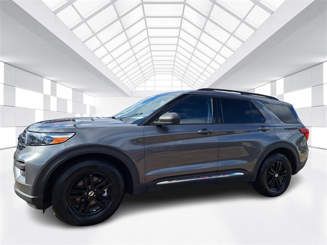 2023 Ford Explorer XLT's photo