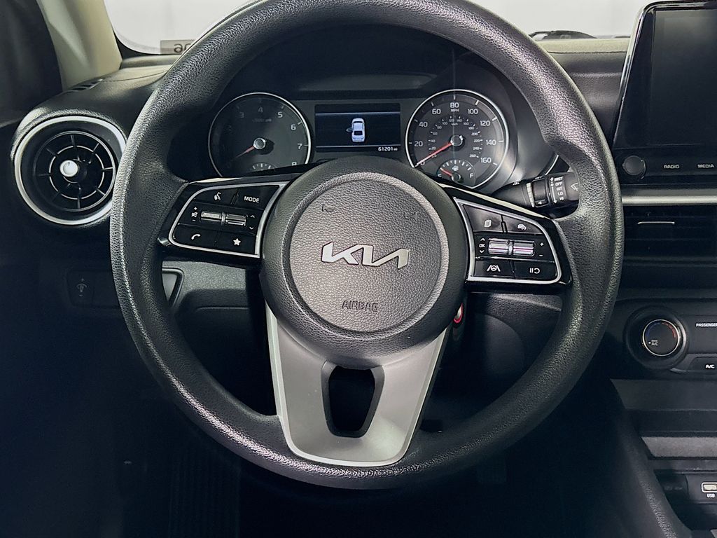 2023 Kia Forte LXS photo 12