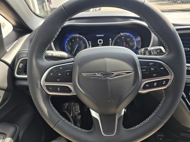 2026 Chrysler Pacifica photo 8
